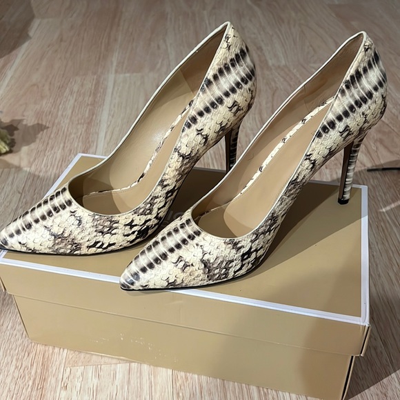 Michael Kors Snake Print Heels - Picture 1 of 4